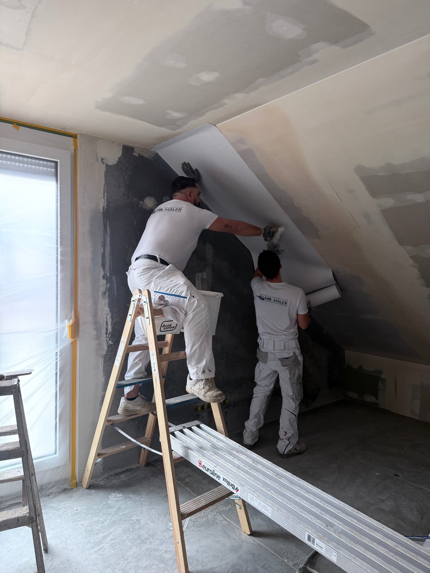 Tapezierarbeiten durch Mr. Maler